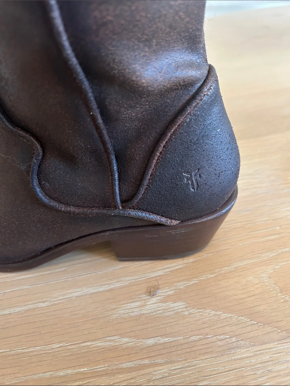 Frye Ladies Carson Piping Chocolate Tall Western Boots FR41360-CHOC, 7.5, NWOT